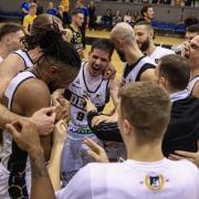 Győzelmi öröm  Fotó: DEAC Kosárlabda