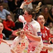 Akcióban Csernyánszky Liliána  Fotó: DVSC kézilabda