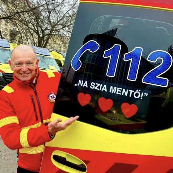 A négyéves kisfiú beköszönése, aki megmentette az édesanyját: Na szia mentő!