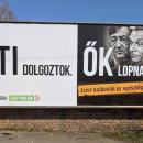 Plakátháború - milliárdokat költenek rá