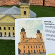 A debreceni Nagytemplom maketten és fényképen Fotók: Barna Marci A debreceni Nagytemplom maketten és fényképen Fotók: Barna Marci