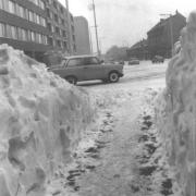 Néha utakat kellett vágni a hóba