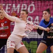 Tamara Haggerty küzdelme Fotó: MTK Budapest Női Kézilabda Tamara Haggerty küzdelme Fotó: MTK Budapest Női Kézilabda