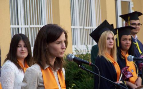 Énekkel is búcsúztak